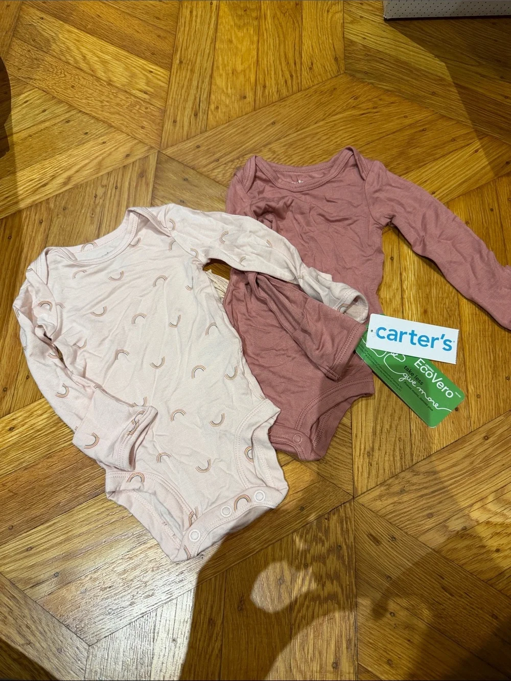 Carter’s 2 pieces long sleeves onesies with foldable hand mittens